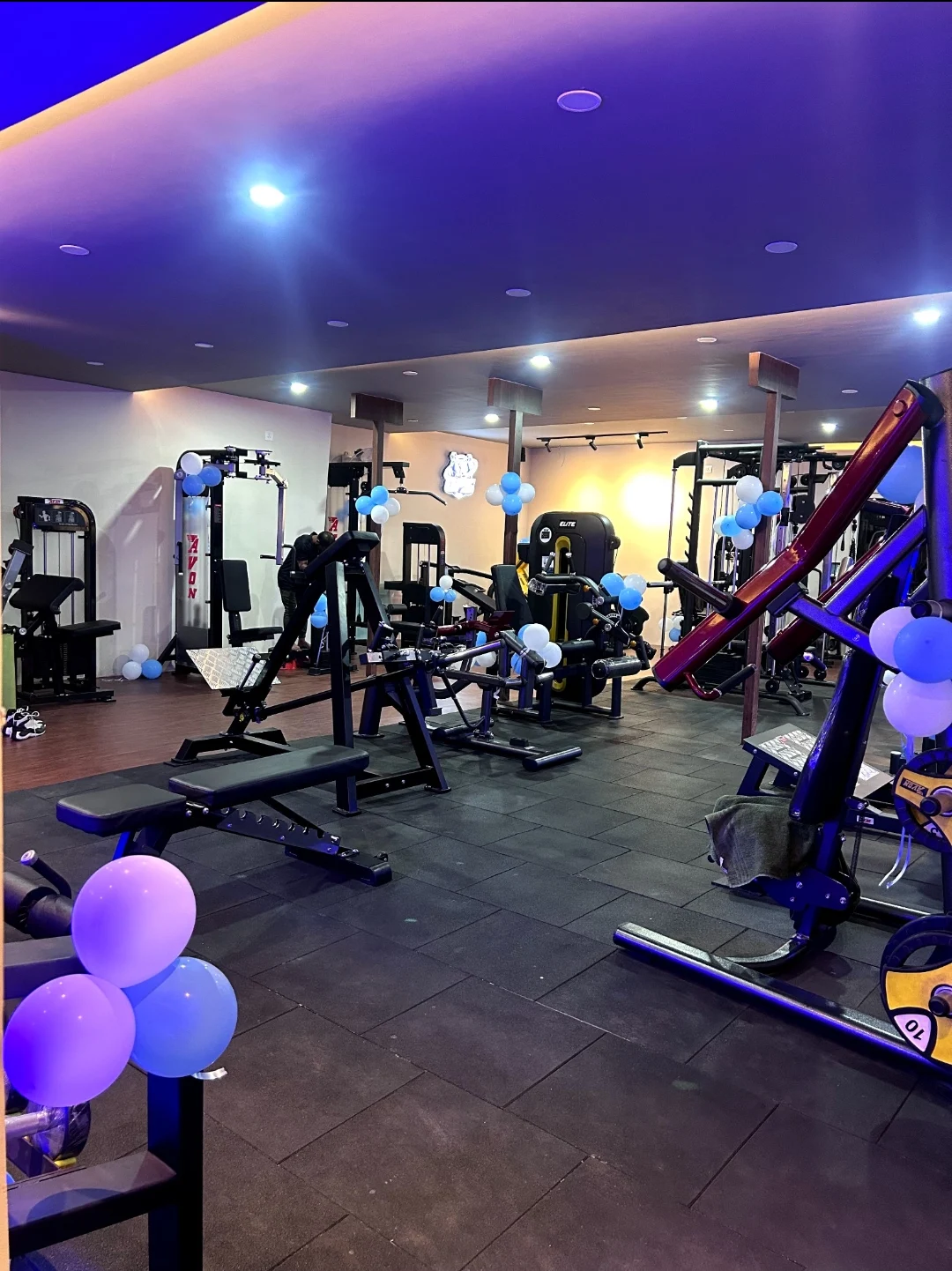 Fitness community presentation imagery